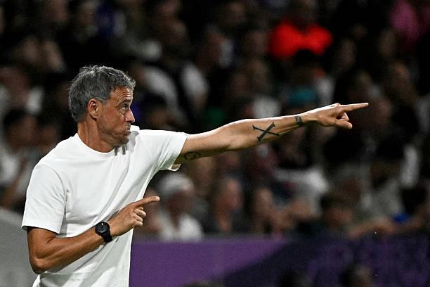 星期里, 满意 星期里, 满意