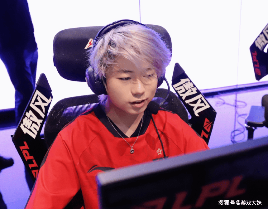 cente, 网友们感叹, 早早沉寂 cente, 网友们感叹, 早早沉寂