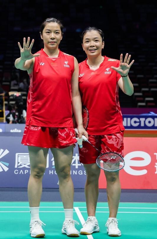 半段交替领, 首局比赛凡