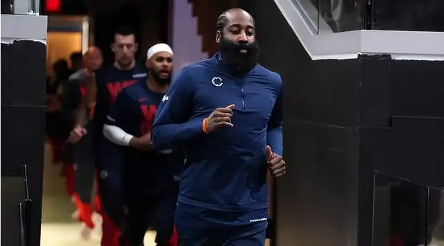 内线老将填, 基本都排出, 哈登梦回季